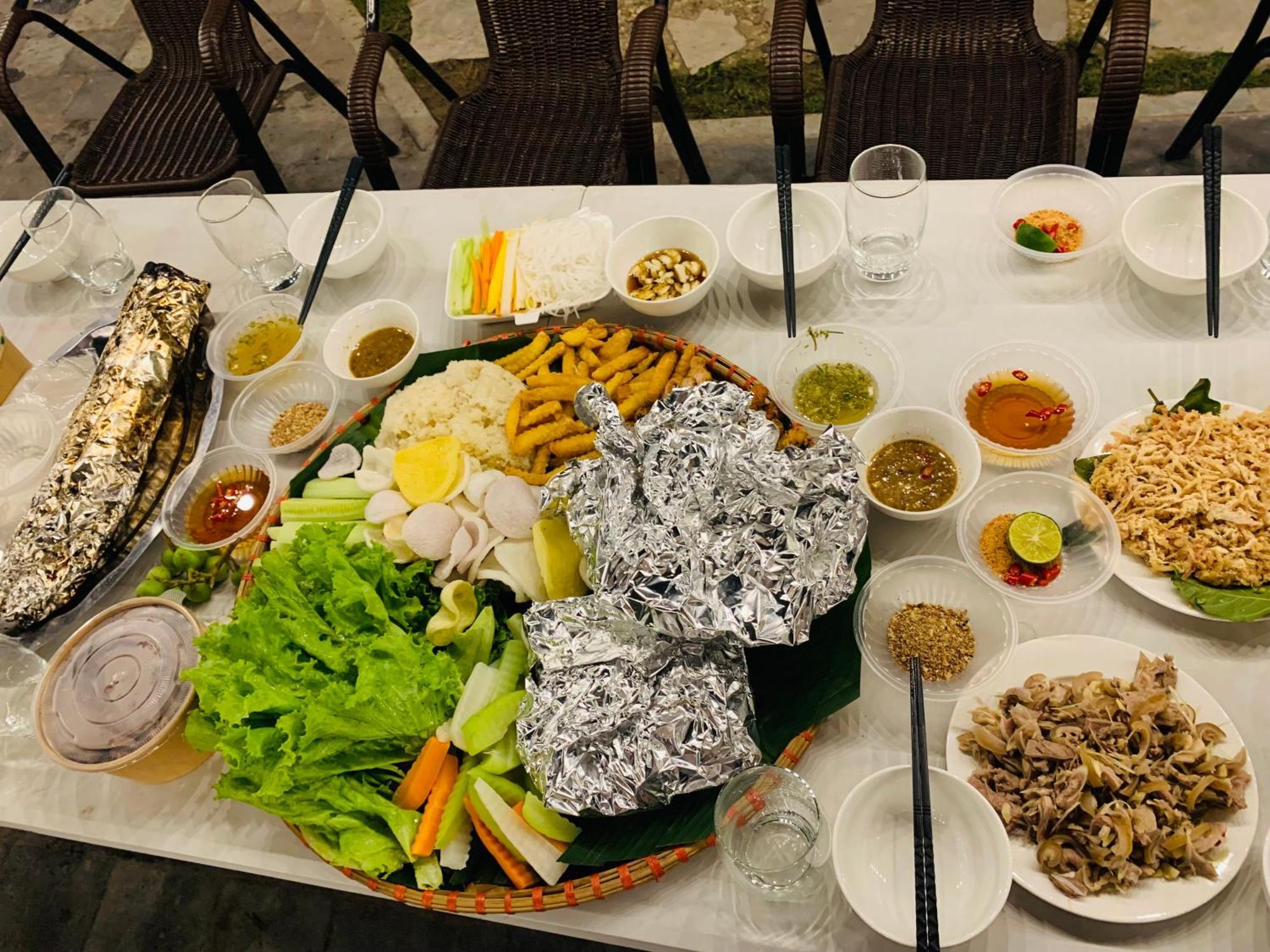 Chu Thien And Lodge *