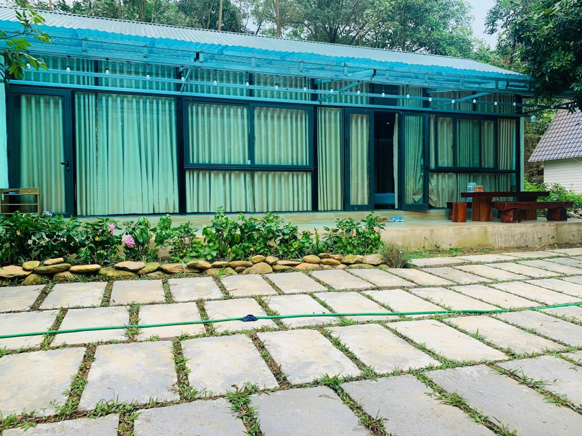 Lodge Chu Thien And *
